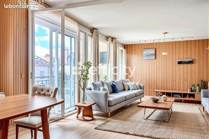 Maison 11 pièces 205 m² — 4