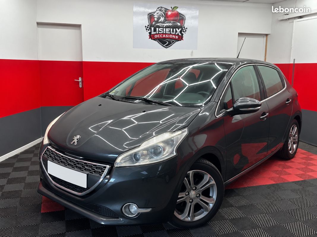 Peugeot 208 1.6 HDI 92 CH BLEUTOOH ECRAN TACTILE (image 1)