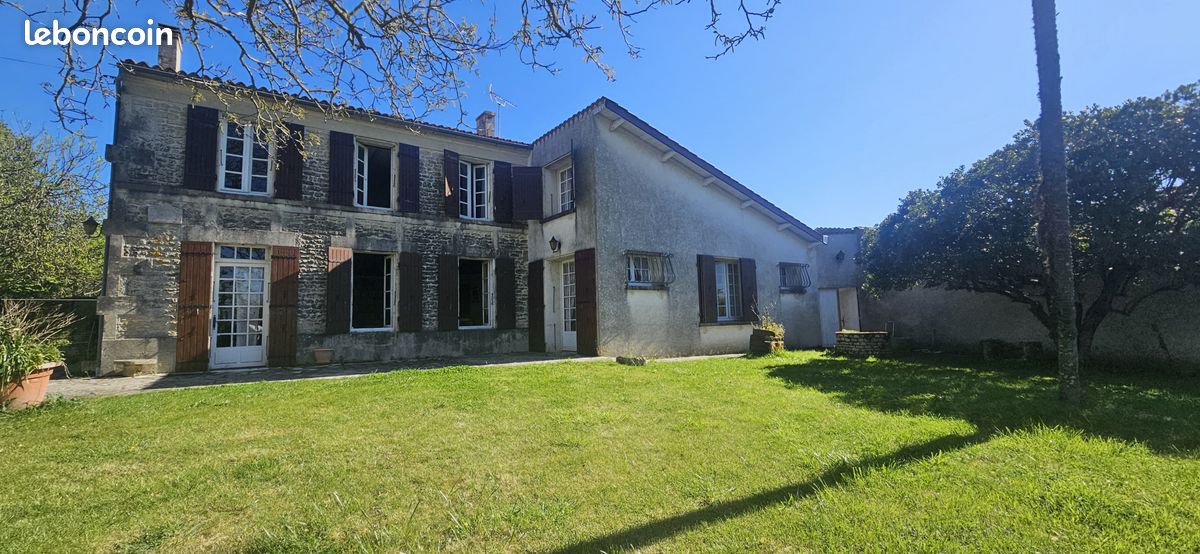 Maison 7 pièces 257 m² · à Breuil-la-Réorte · 257 m² · 225 000 €