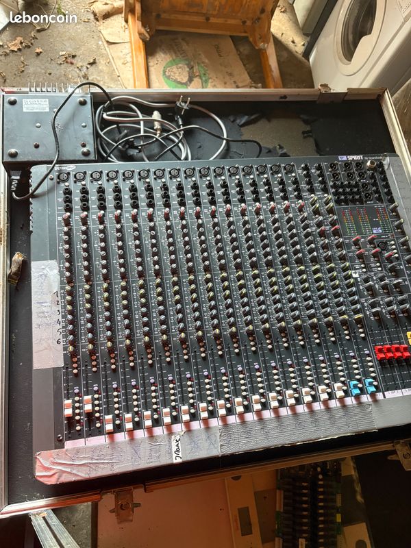 Table soundcraft spirit live 16/4/2 (image 1)