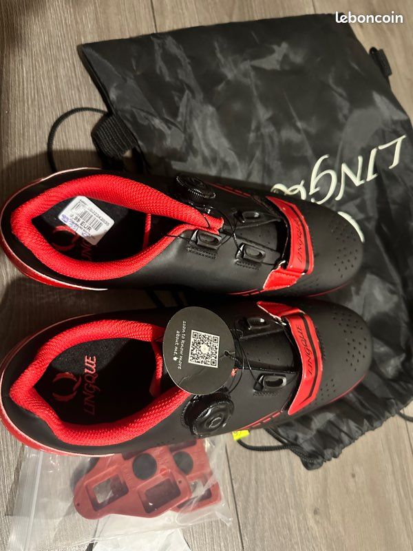 Chaussures De Cyclisme Peloton – Femme, EU 39/US 8, Rouges Et Noires, Neuves Avec étiquette