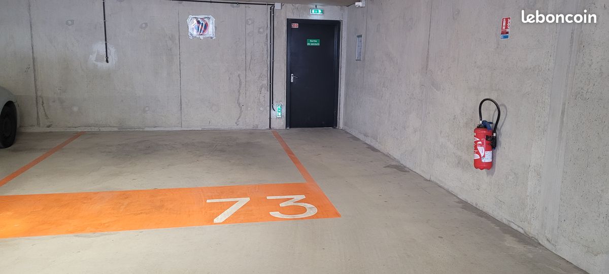 Parking 18 m² · à Rennes · 18 m² · 17 500 €