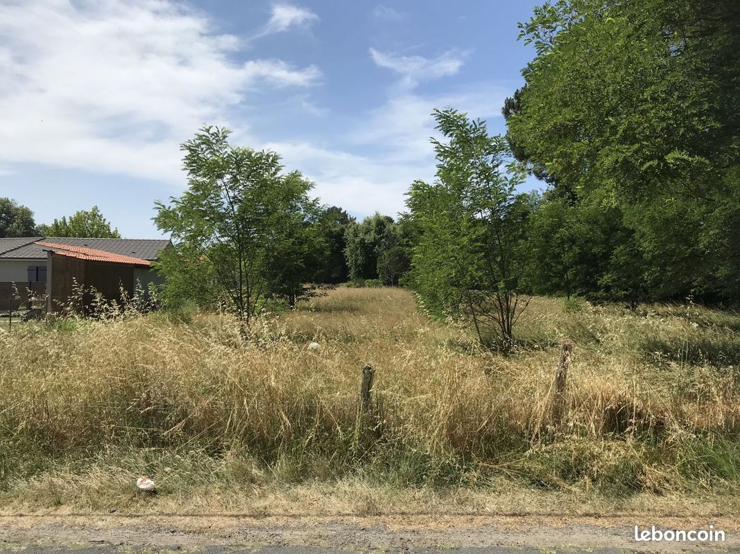 Terrain à bâtir de 900 m² à BISCARROSSE (40) · 220 000 €