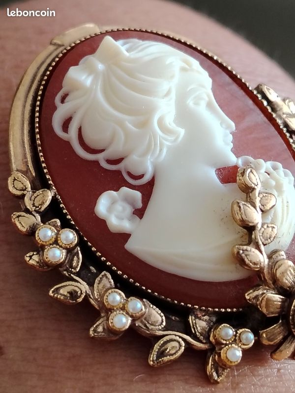 Broche Bouton Bijou Camée Antique Cameo Strass Vintage Folkloriques