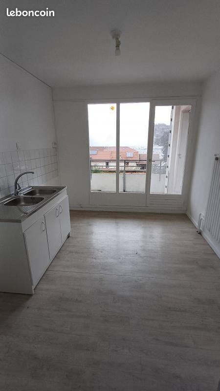 Appartement 3 pièces 72 m² · à Saint-Marcellin · 72 m² · 653 €/mois