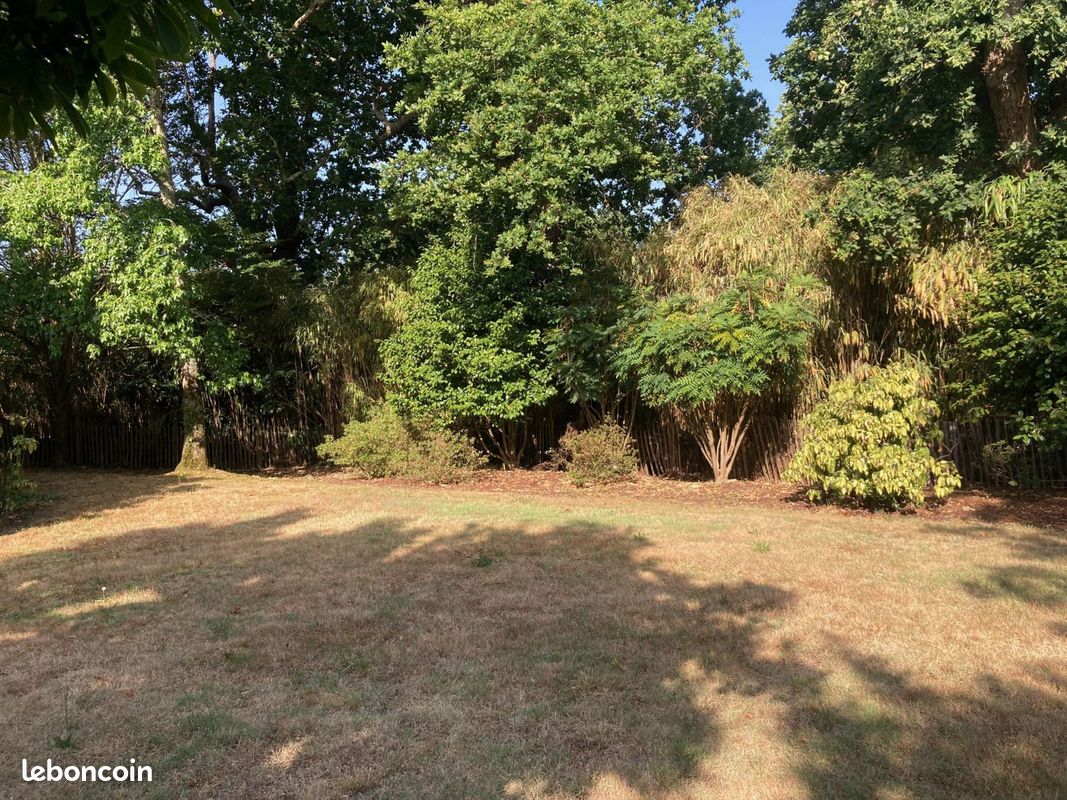Terrain 525 m² · à Parentis-en-Born · 109 000 €