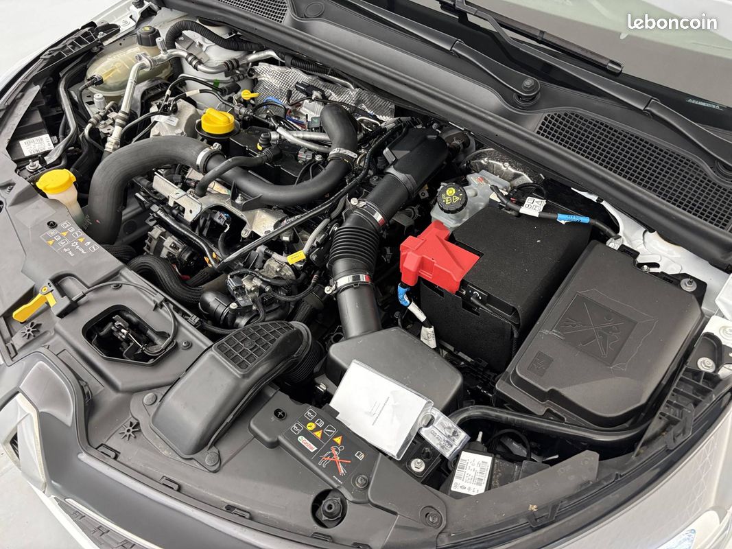 RENAULT Clio TCe 90 - 21 Business (image 27)