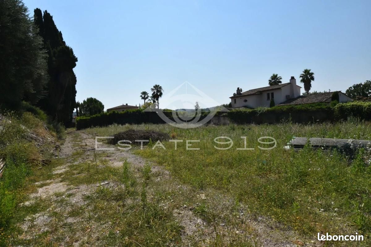 Terrain 1 595 m² Chateauneuf Grasse · à Châteauneuf-Grasse · 595 000 €