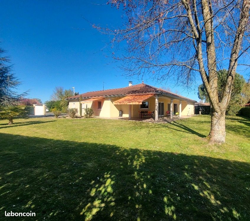 Maison 8 pièces 151 m² · à Marlieux · 151 m² · 425 000 €