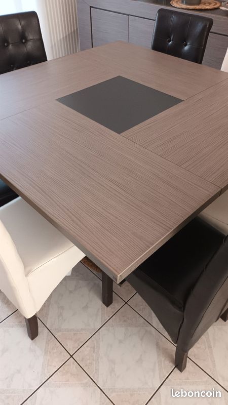 Table pour salle à mangé et 7 chaises (image 4)