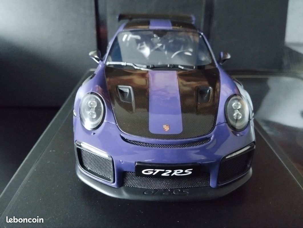 Porsche 911 GT2 RS Ultra Violet 1/18 GT Spirit – Modèle Neuf
