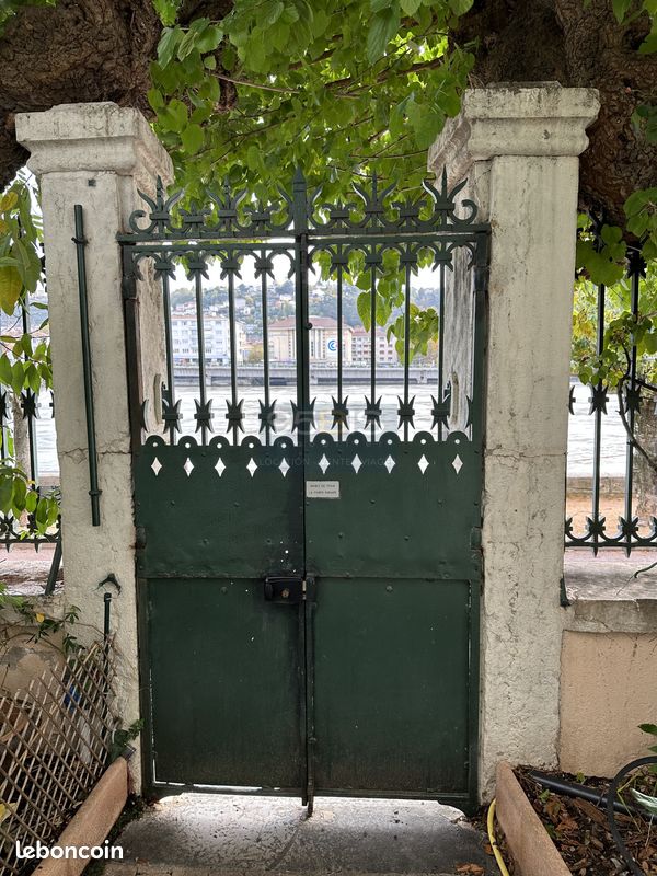 Appartement 3 pièces 103 m² · à Sainte-Colombe · 103 m² · 130 400 €