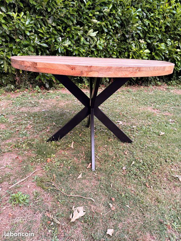 Table ronde bois clair pied croisé métal noir Ø120 cm (image 2)