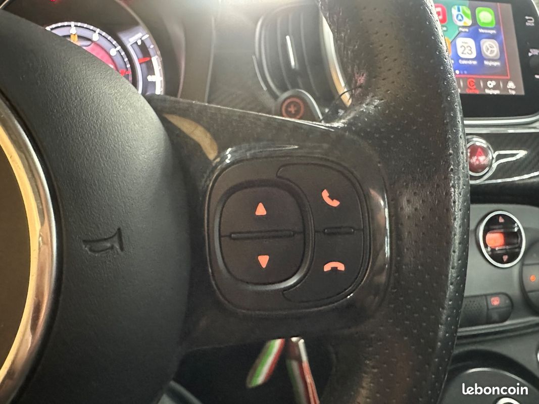 ABARTH 595 1.4 T-Jet 180 CH BVA Cabriolet Competizione Esseesse + ECHAPPEMENT AKRAPOVIC + PACK CARBONE + BEATS AUDIO + 1ERE MAIN + GARANTIE 12 MOIS (image 25)