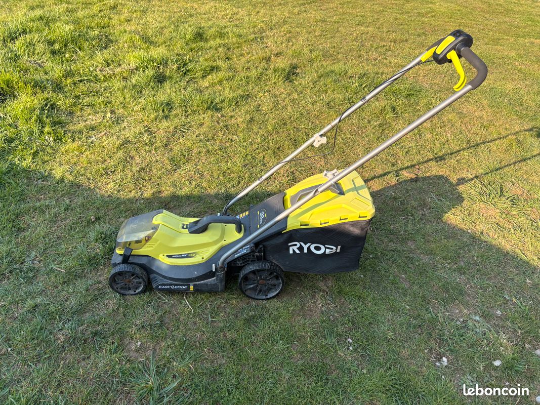 Tondeuse électrique Ryobi one+ (image 1)