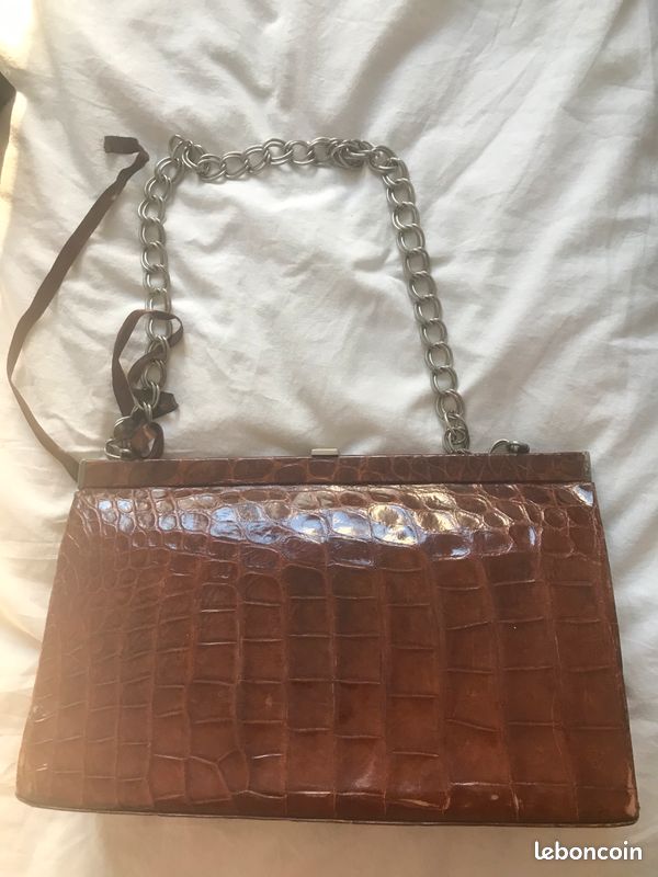 Sac à main femme vintage en croco à bandoulière à chaine métal (image 1)