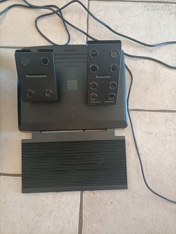 Volant farming Logitech (image 3)