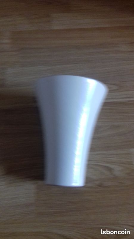Vase (image 3)