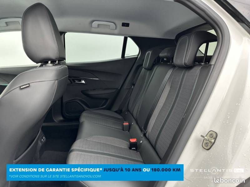 Peugeot 2008 PureTech 130 S&S EAT8 Allure Business (image 12)