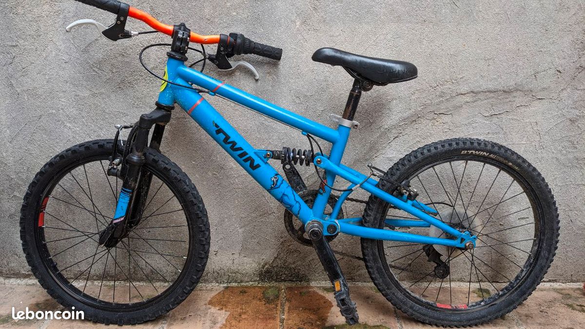 Vélo B'TWIN Racing Boy 520 FS – vitesses Shimano Vélos