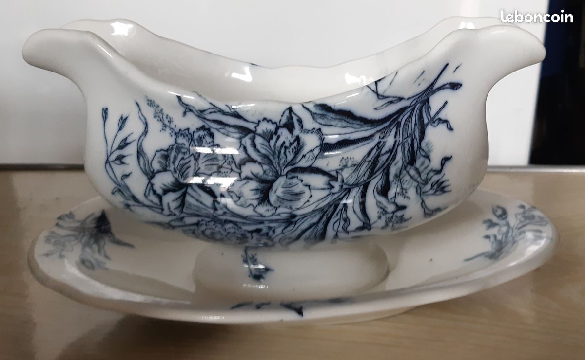 Saucière ancienne (image 1)