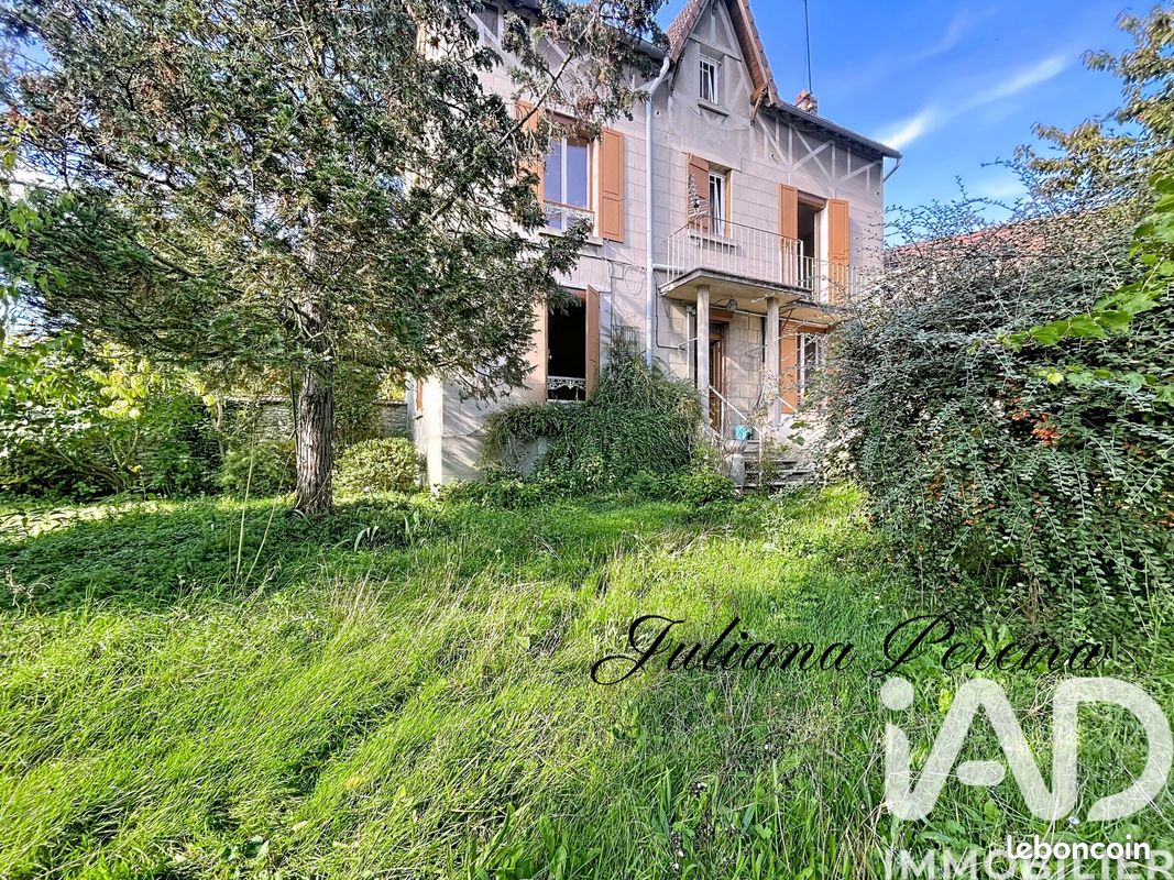 Maison 11 pièces 248 m² · à Limay · 248 m² · 269 000 €