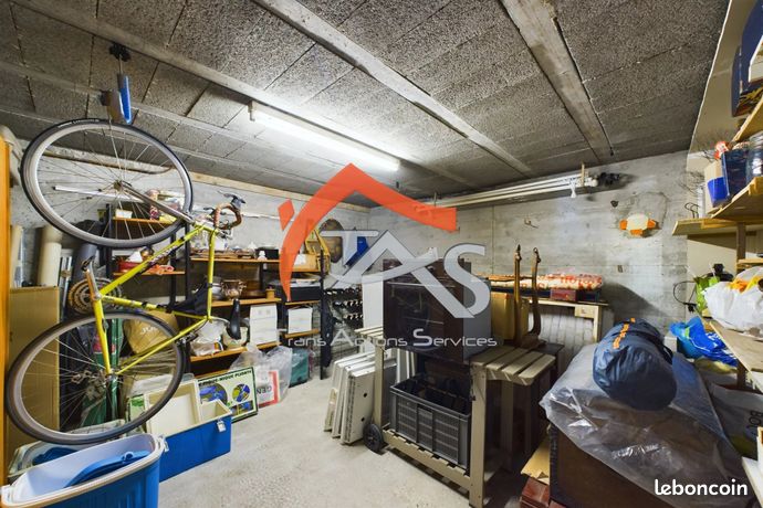 https://img.leboncoin.fr/api/v1/lbcpb1/images/45/38/9d/45389d9ac259d5a6304e5d286fd79c6745f6a125.jpg?rule=ad-image