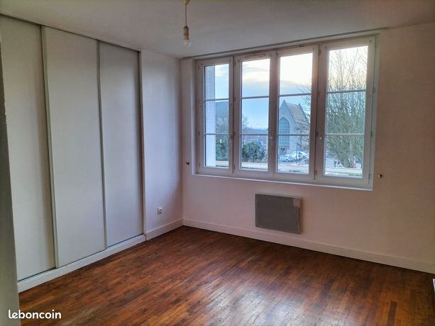 Appartement F3 plein centre avec parking