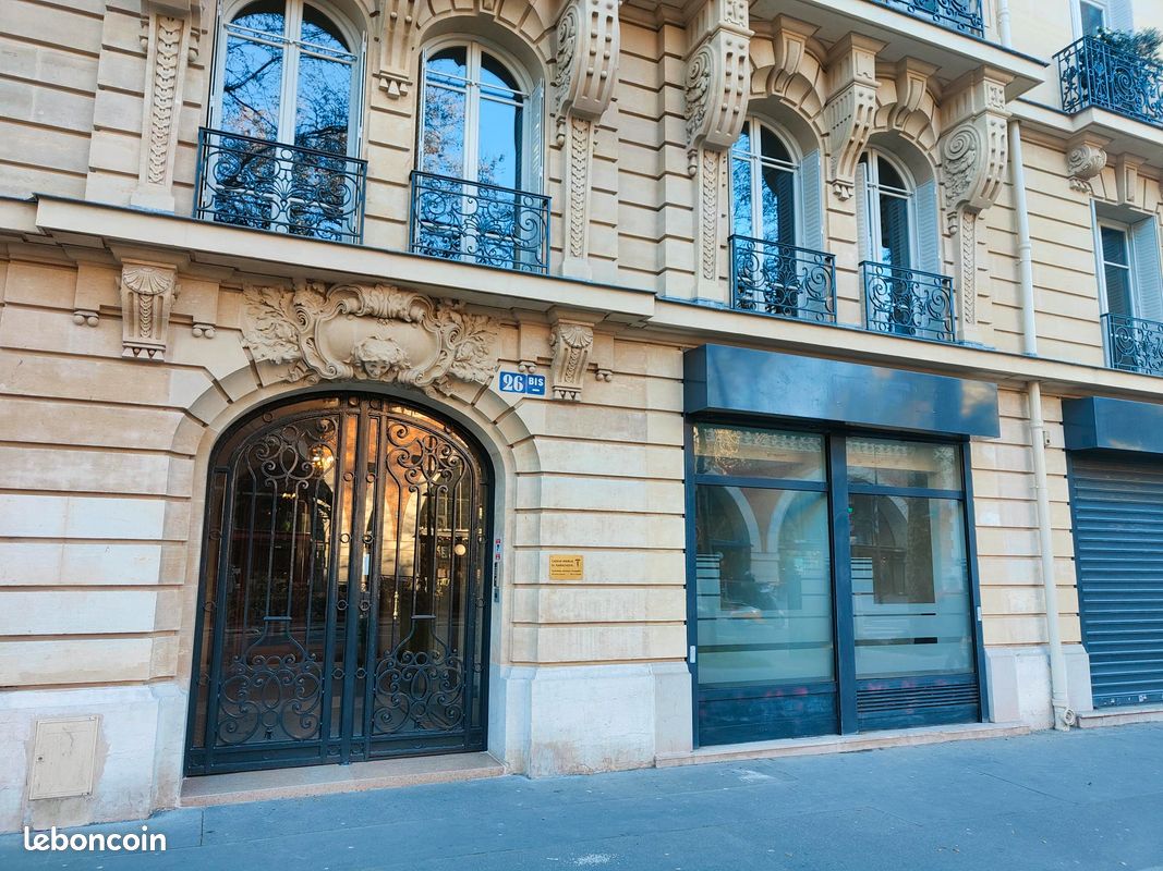 Local commercial 2 pièces 40 m² · à Paris · 39,6 m² · 439 000 €