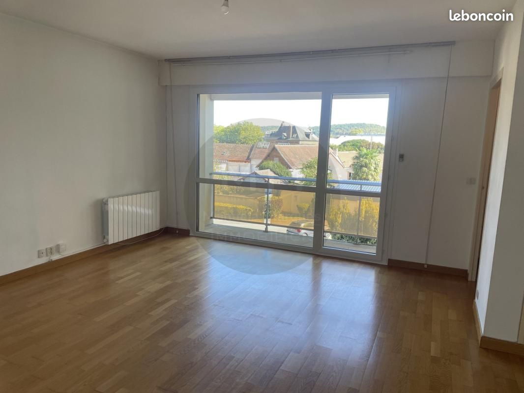 Appartement 1 pièce 44 m² · à Louviers · 44 m² · 555 €/mois