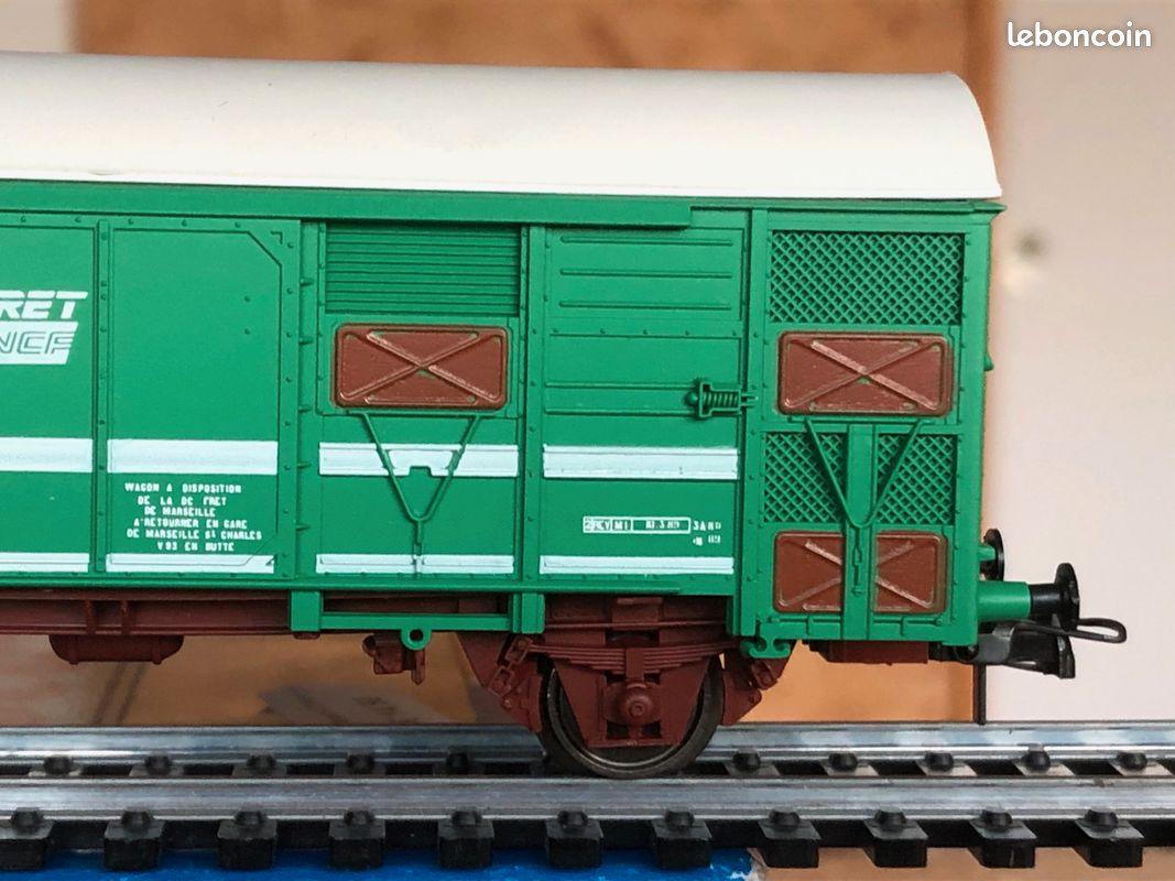 Wagon couvert Roco ref 4375B HO SNCF - Modélisme