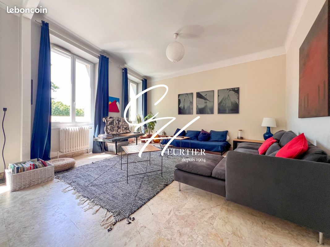 Appartement 5 pièces 144 m² · à Grenoble · 144 m² · 270 000 €