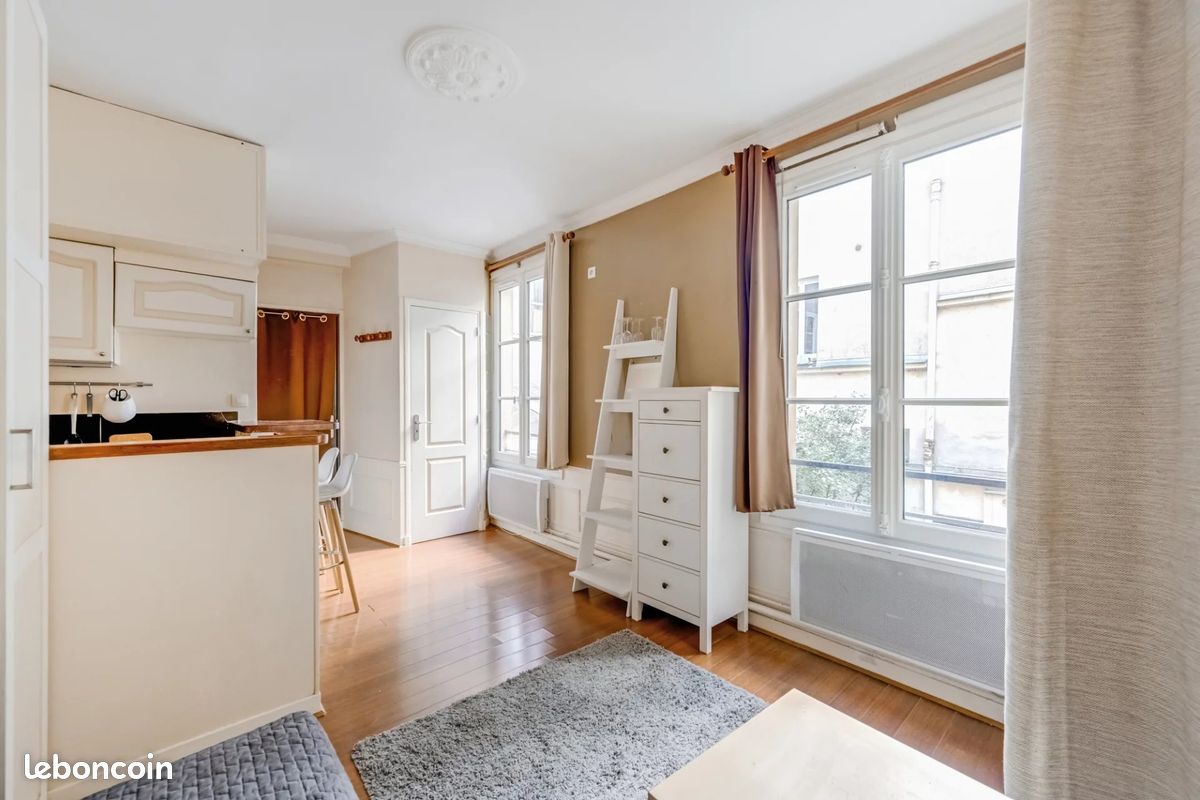 Appartement 1 pièce 18 m² · à Paris · 18 m² · 252 000 €