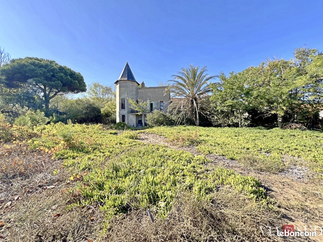 Maison 10 pièces 300 m² · à Vendres · 300 m² · 749 000 €