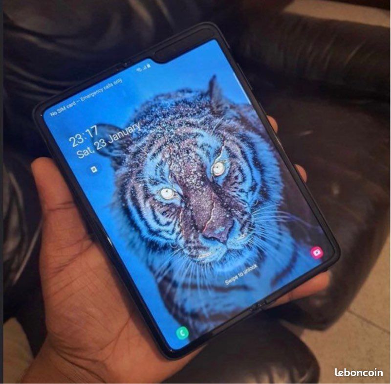 Samsung Galaxy fold (image 2)
