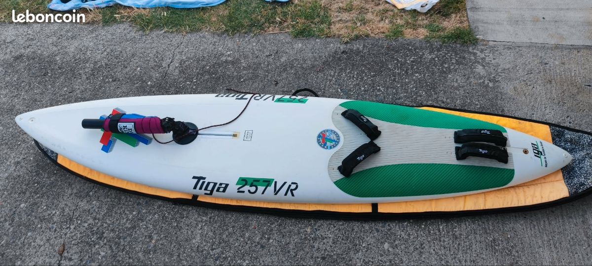 Planche à voile prête a naviguer (image 1)