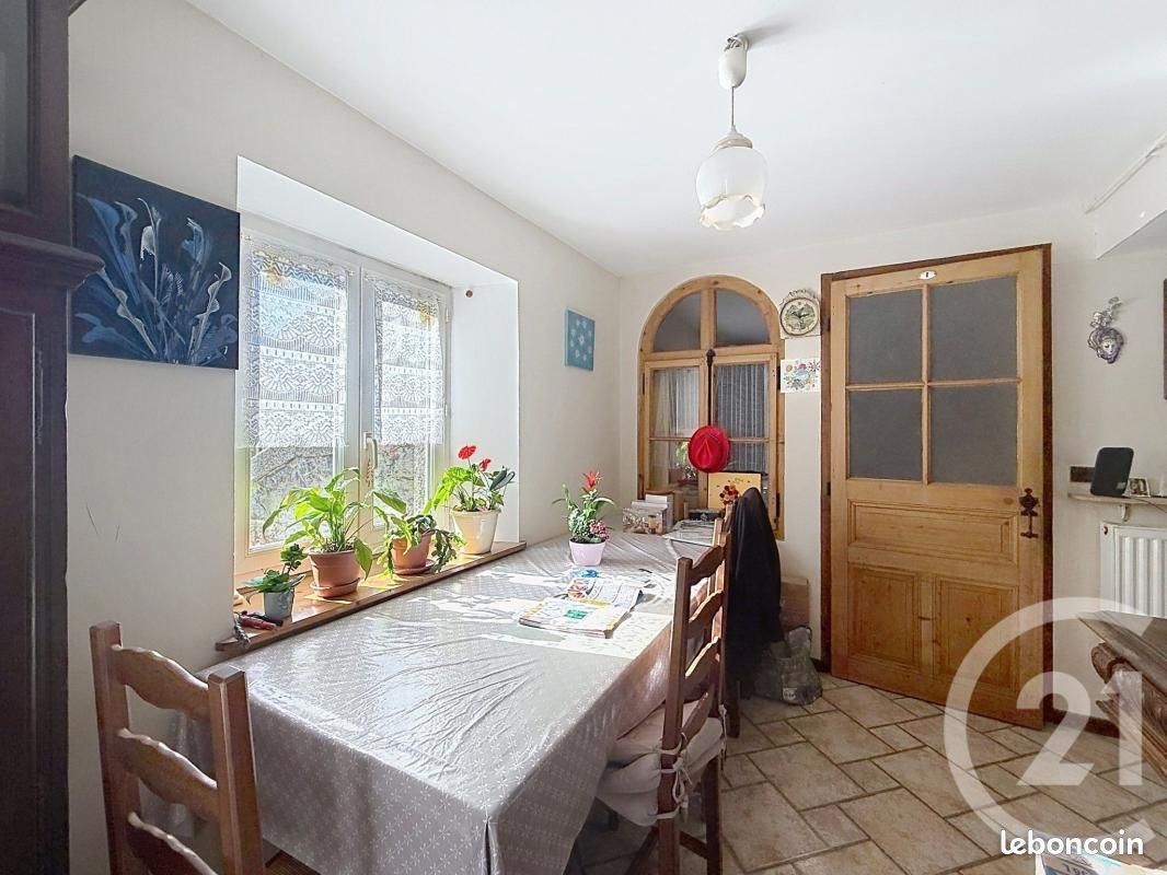 Appartement 3 pièces 49 m² · à Taninges · 49 m² · 120 000 €