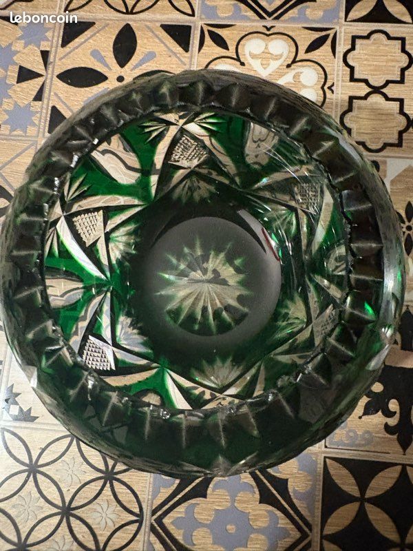 Vase boule en cristal, Saint-Louis (image 2)