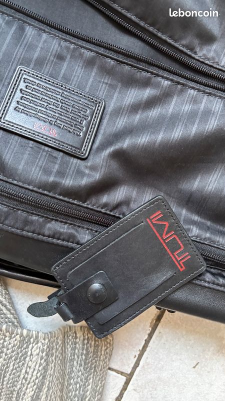 TUMI Alpha Leather Garment Bag • Executive Travel Business Luxe Carry-On Black Leather (image 5)