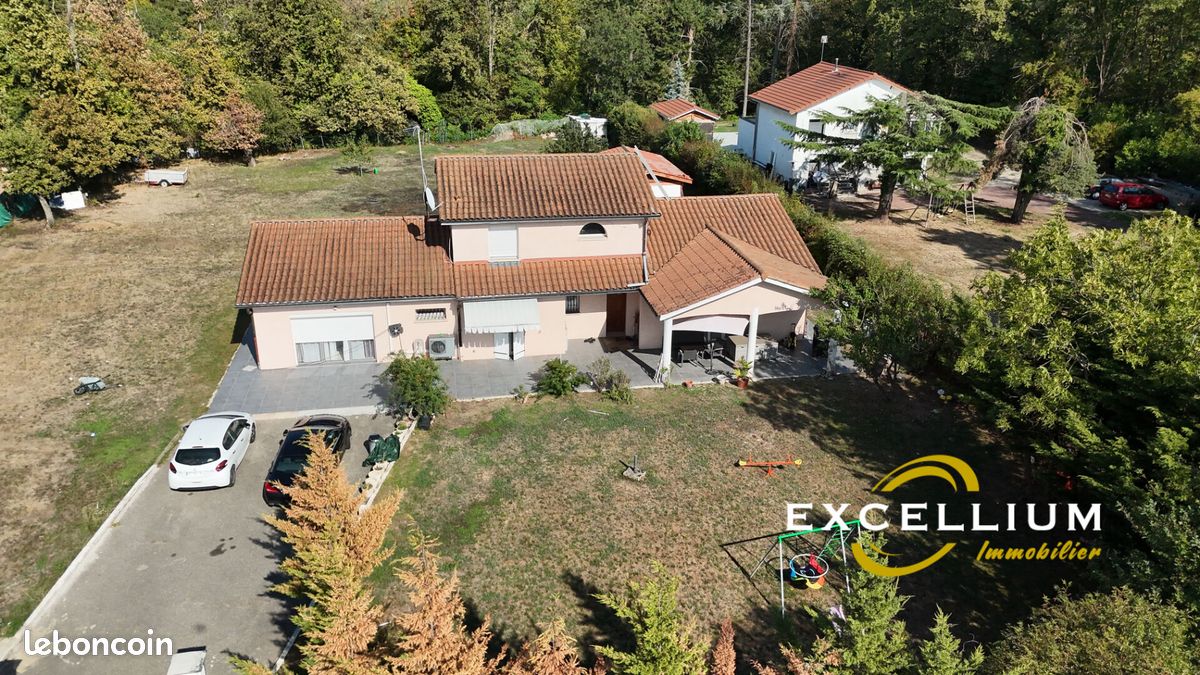 Maison 7 pièces 210 m² · à Dardilly · 210 m² · 650 000 €