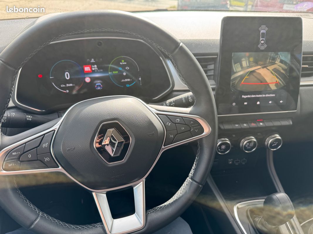 CAPTUR techno fast track E-Tech hybride 145 (image 7)