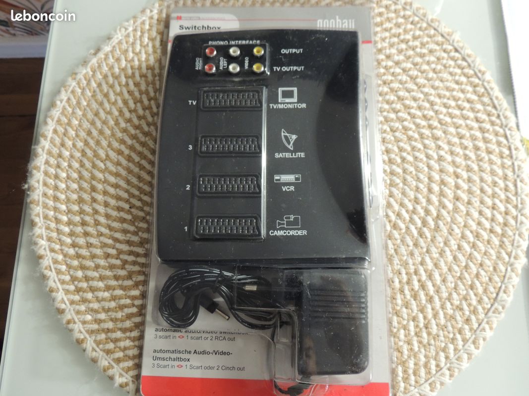 Commutateur Péritel automatique Switchbox 27511 – 3 entrées SCART – Neuf sous blister (image 1)