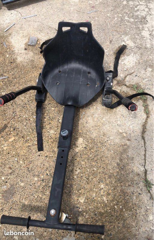 Deux hoverbaord + hoverkart prix peut négociable + leur chargeur (image 9)
