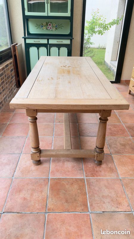 Table de salle à manger en chêne massif – avec allonges amovibles (image 2)