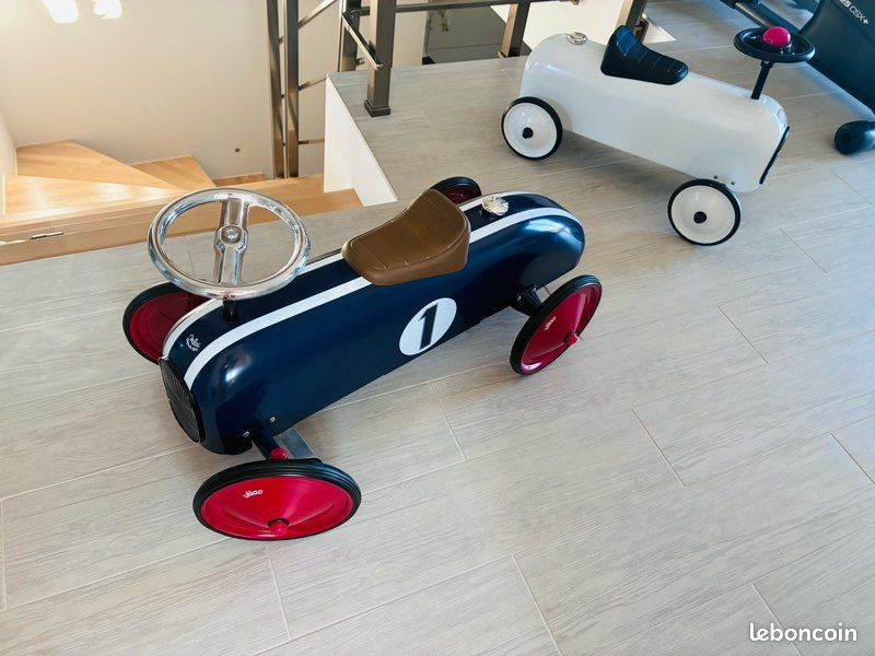 🚗 Deux magnifiques voitures à pédales pour enfant – marque Baghera & Vilac (image 10)
