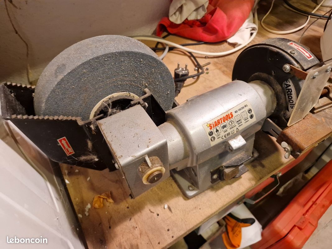 Touret à Meuler Fartools One TME 150-200 - 250 W, Meules 200 Mm Et 150 Mm - Écran Pare-étincelles