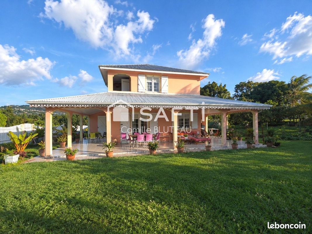 Maison 5 pièces 145 m² · au Lamentin · 145 m² · 474 000 €