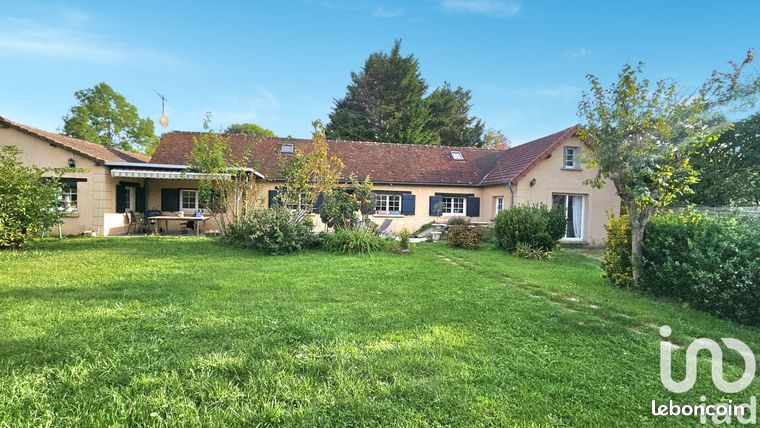 Propriété 8 pièces 200 m²