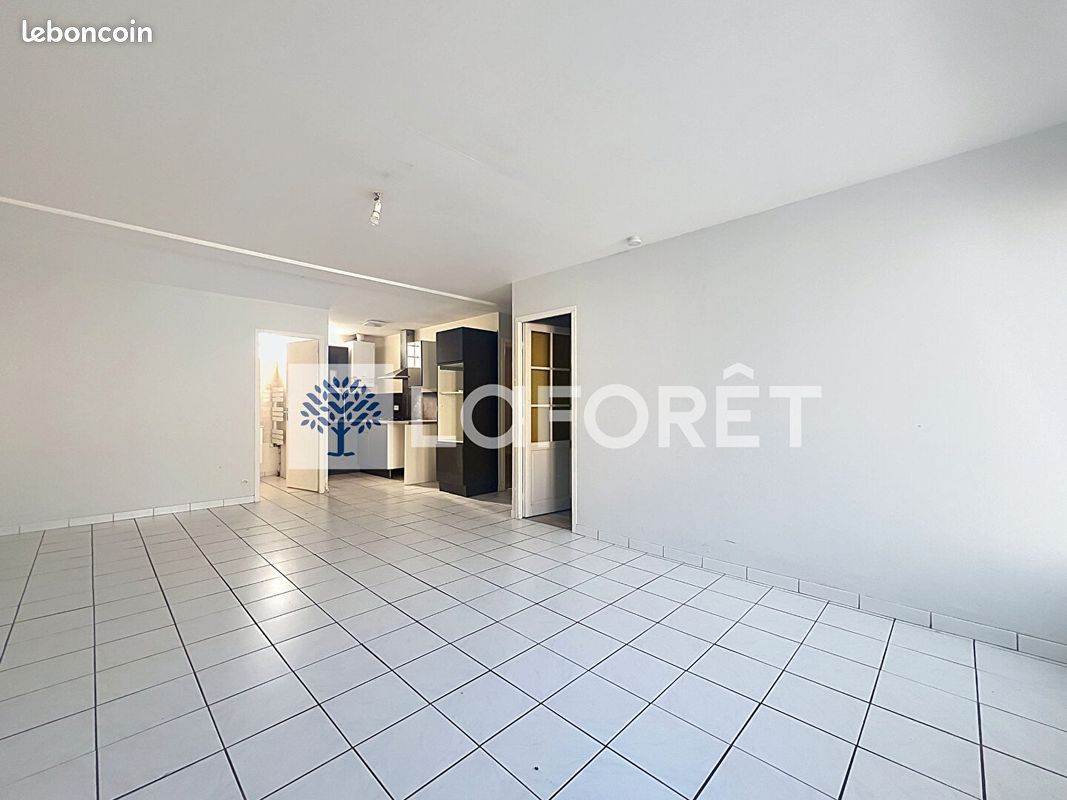 Appartement 3 pièces 61 m² · à Bressuire · 61 m² · 566 €/mois