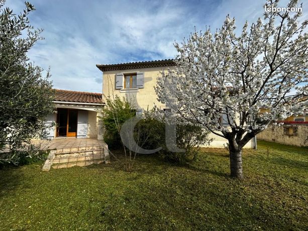 Villa 4 pièces 166 m²